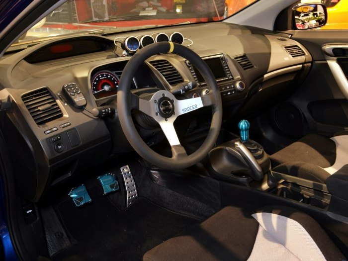 Honda Civic 2008 тюнинг салона