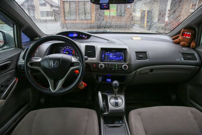 Honda Civic 2008 года салон