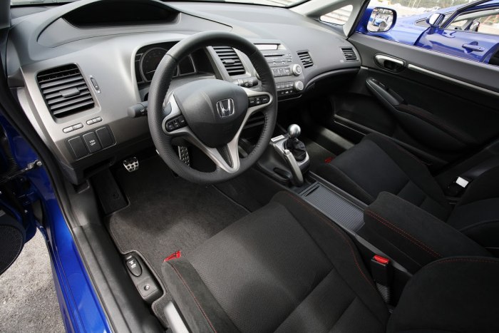 Honda Civic 2008 седан салон