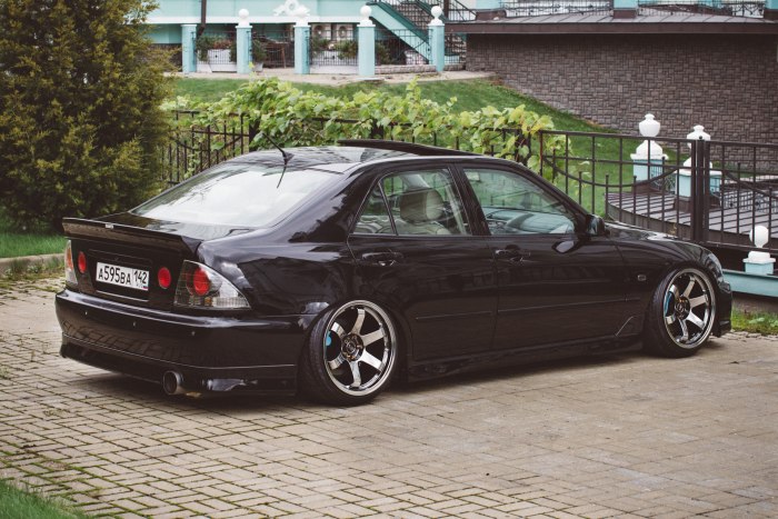 Toyota Altezza черная