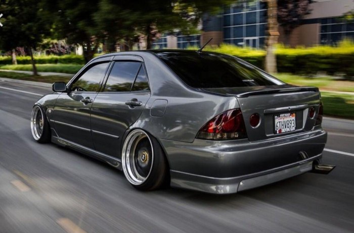 Lexus is300 Альтеза