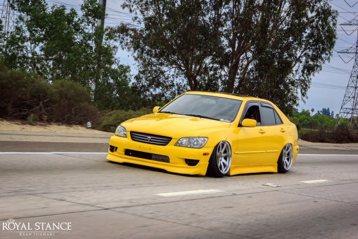 Lexus is 300 и Toyota Altezza