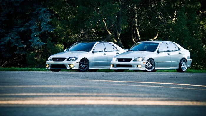 Lexus is 300 и Toyota Altezza