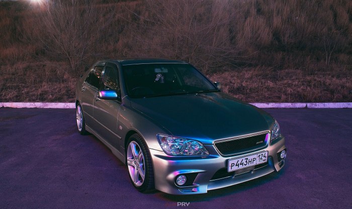 Altezza и Lexus is200