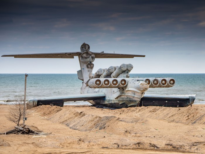 Корабль Лунь в Дербенте