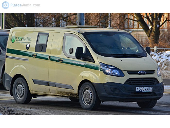Инкассаторский броневик Ford Transit,
