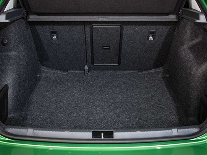 Skoda Rapid 2017 багажник