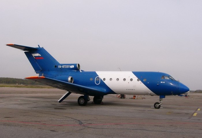 Yakovlev Yak-40s1
