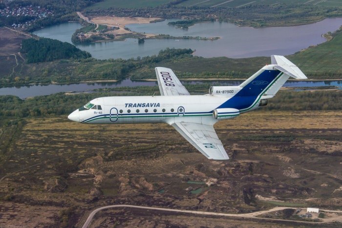 Самолет Yakovlev Yak-40