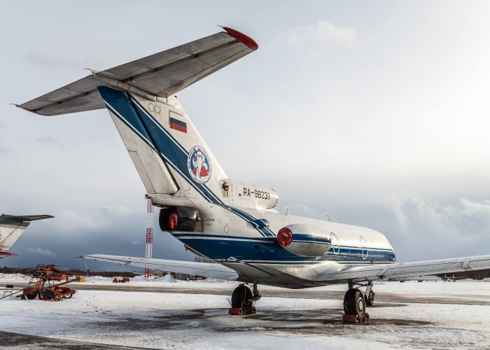 Як-40 пассажирский самолёт