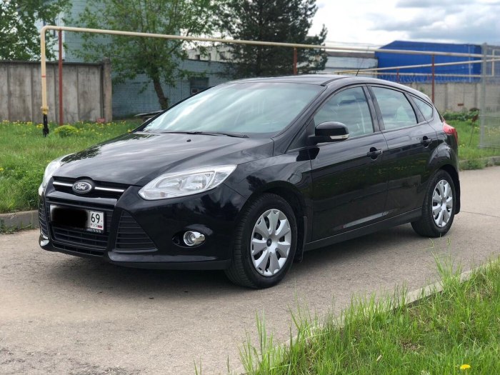 Ford Focus 3 хэтчбек черный 2012