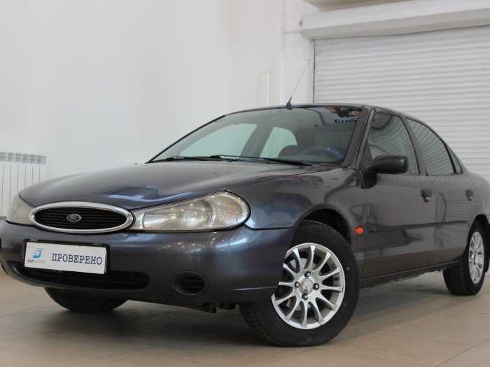 Ford Mondeo 1.8 МТ, 2001,