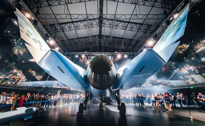 Истребитель Су-75 Checkmate