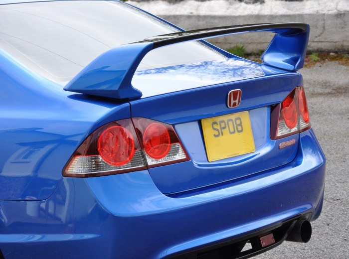 Honda Civic 2007 спойлер