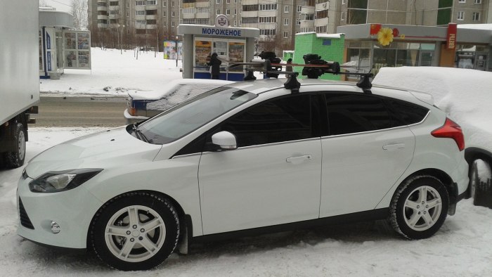 Focus 3 хетч белый с багажником