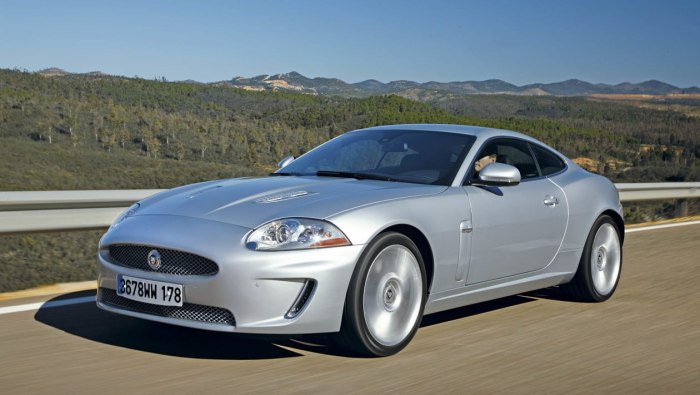 Ягуар XK Coupe