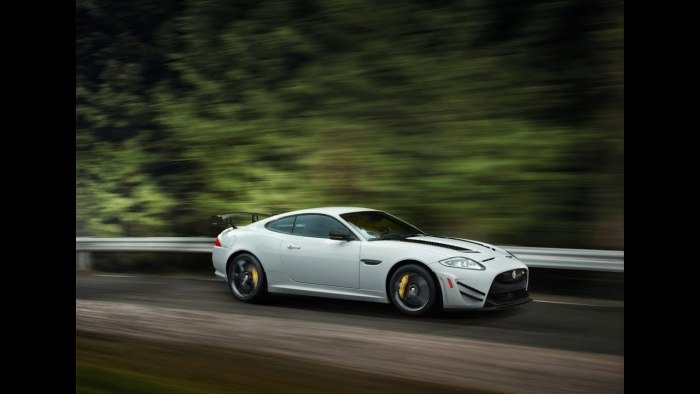 Ягуар купе XKR