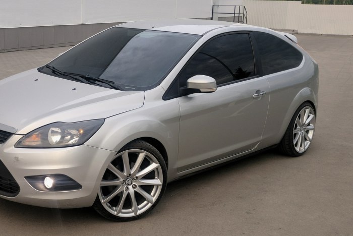 Ford Focus 2 хэтчбек r18