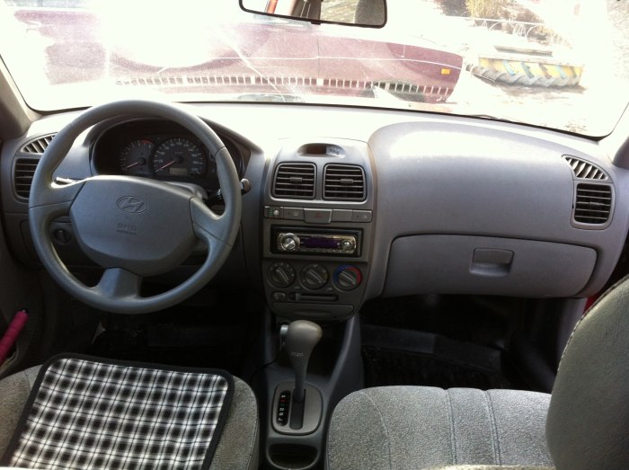 Hyundai Accent Tagaz салон