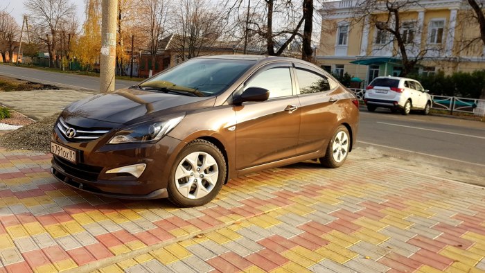 Hyundai Solaris Siena Brown