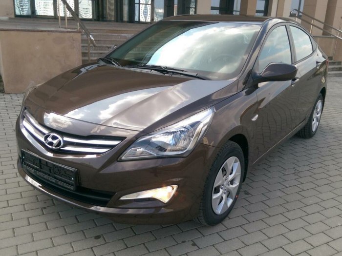 Hyundai Solaris 2016 коричневый