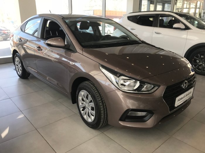 Hyundai Solaris 2022 коричневый