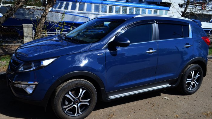 Kia Sportage синий