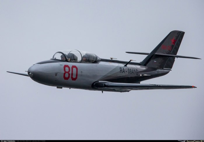 Яковлев як-30 (як-32)