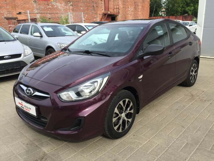 Hyundai Solaris фиолетовый
