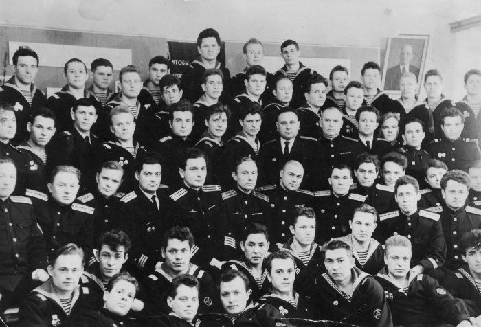 АПЛ К 122 экипаж
