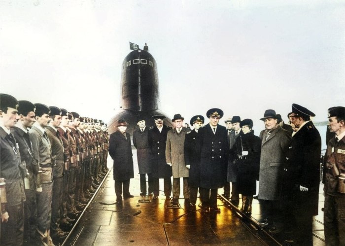 Экипаж подводной лодки акула