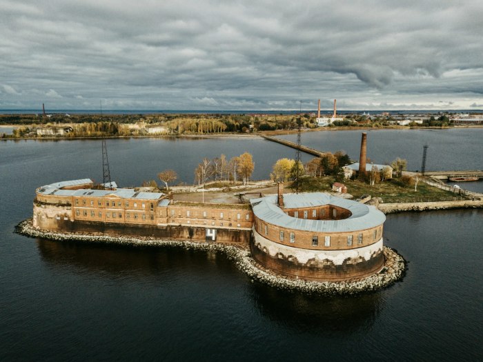 Форт Кроншлот в Кронштадте