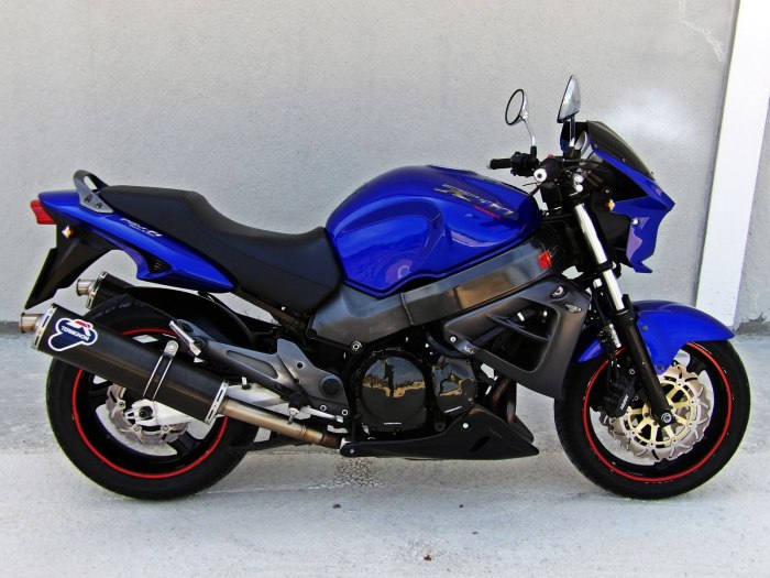 Honda x11