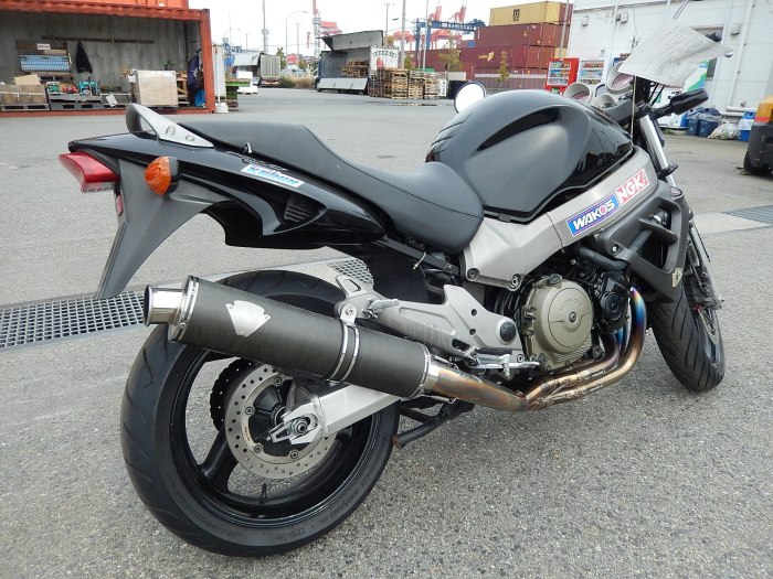 Honda x11
