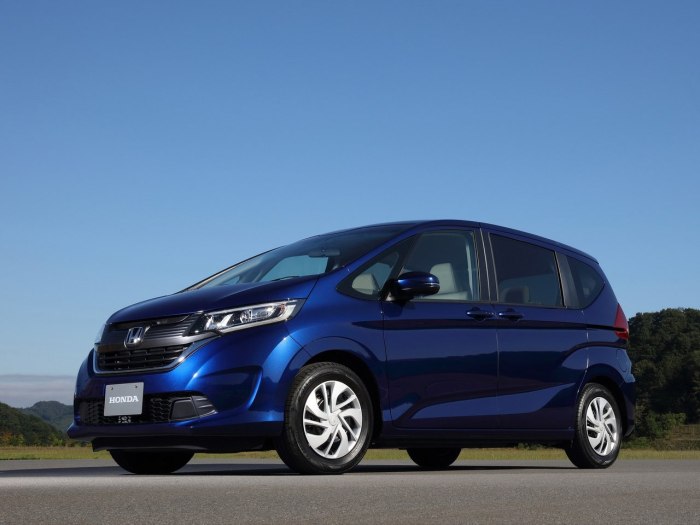 Honda freed компактвэны