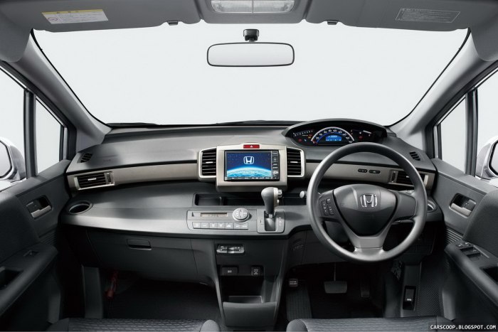 Honda freed Spike gb3