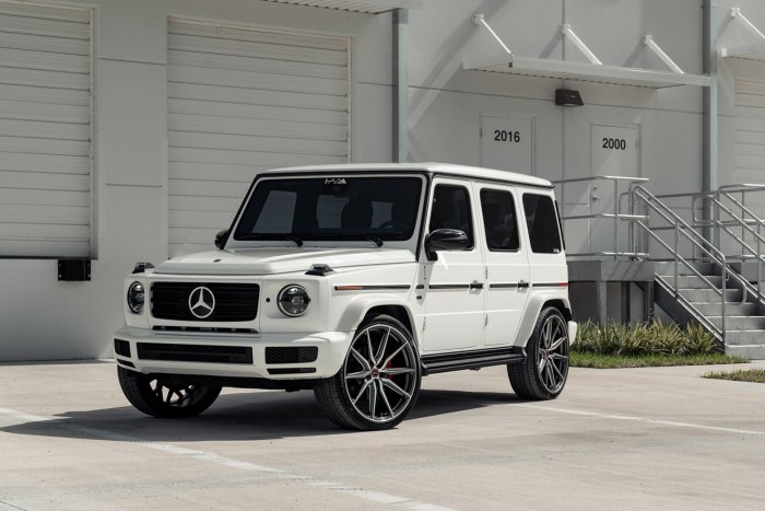 Mercedes Benz g63 AMG White