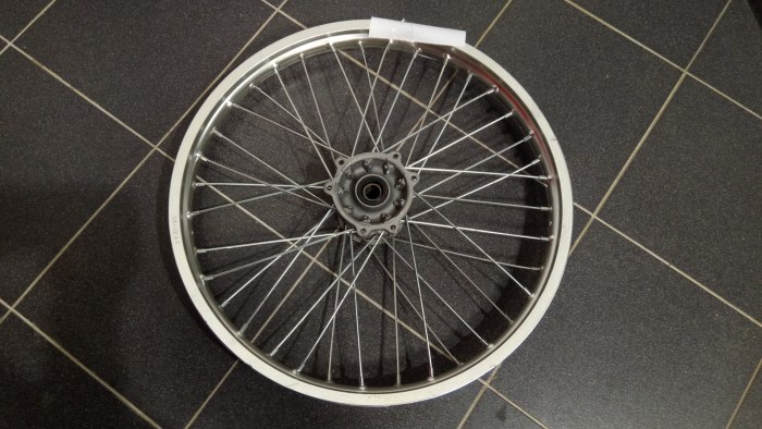 Обод передний 21" (1,60-r21 d=15mm) алюминий/красный xr250