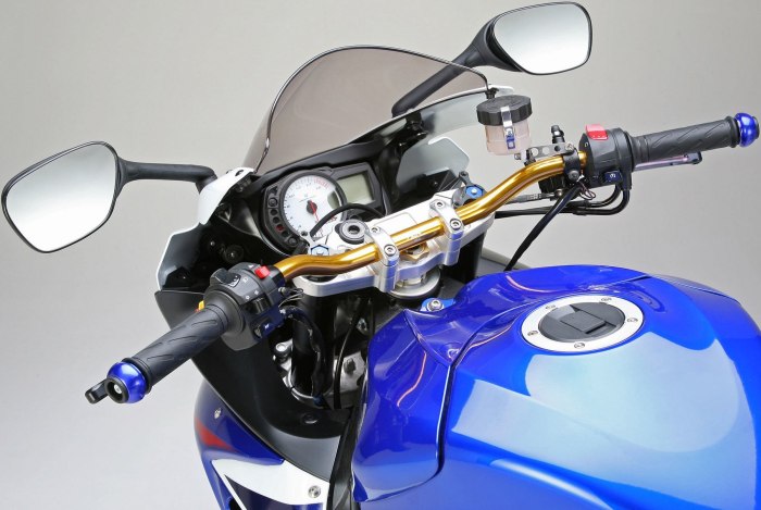 Suzuki GSXR 600 руль