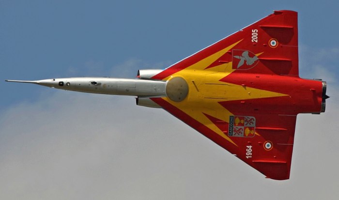 Мираж-2000 самолет