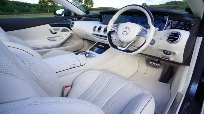 Mercedes c 2022 белый салон