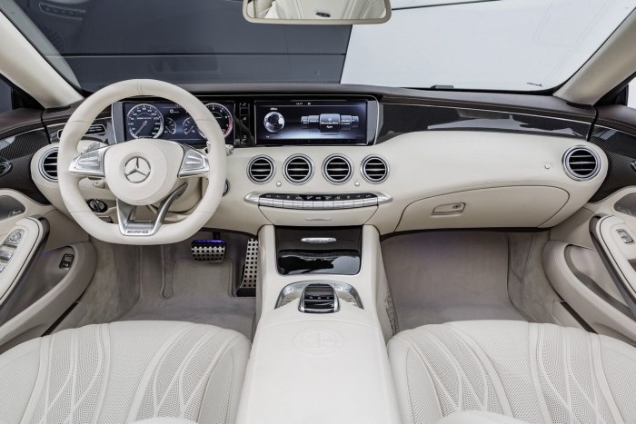 Mercedes Benz s65 AMG