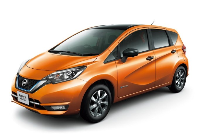 Nissan Note e-Power 2015