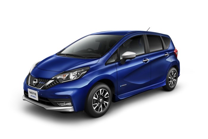 Nissan Note e-Power 2015