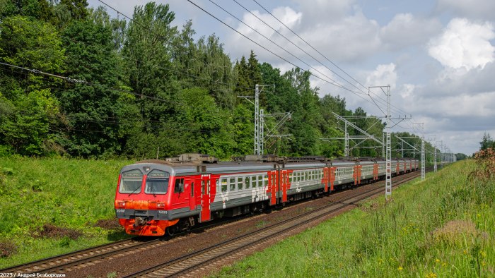 Электропоезд эд4м