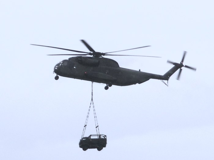 Ми-8 вертолет груз на внешней подвеске