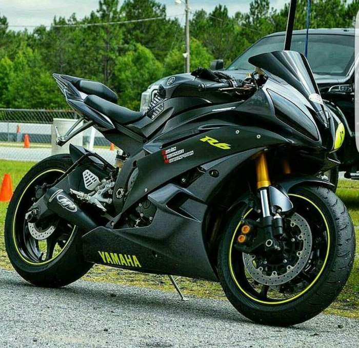 Yamaha YZF-r6 мотоцикл