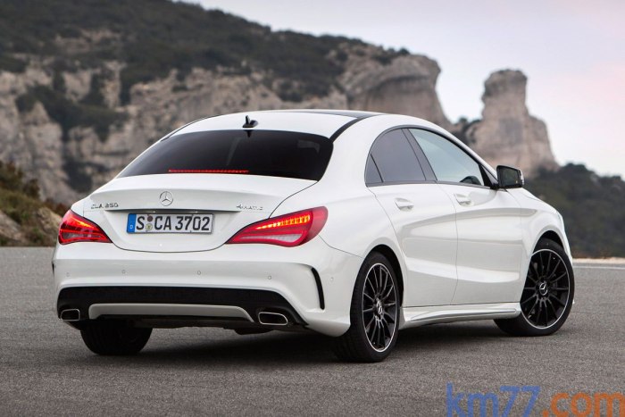 Mercedes Benz CLA 200