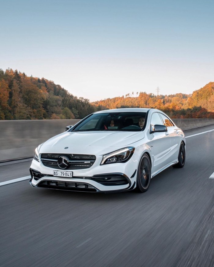 Mercedes Benz CLA 45