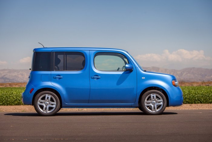 Nissan Cube 2014